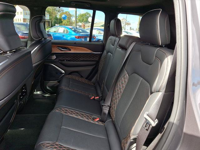 Certified 2024 Jeep Grand Cherokee Summit AWD/4WD image 20