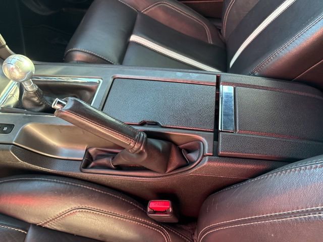 Used 2010 Ford Mustang GT image 30