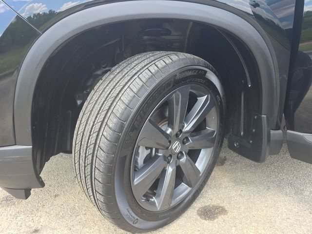 Used 2025 Honda Pilot Sport image 32