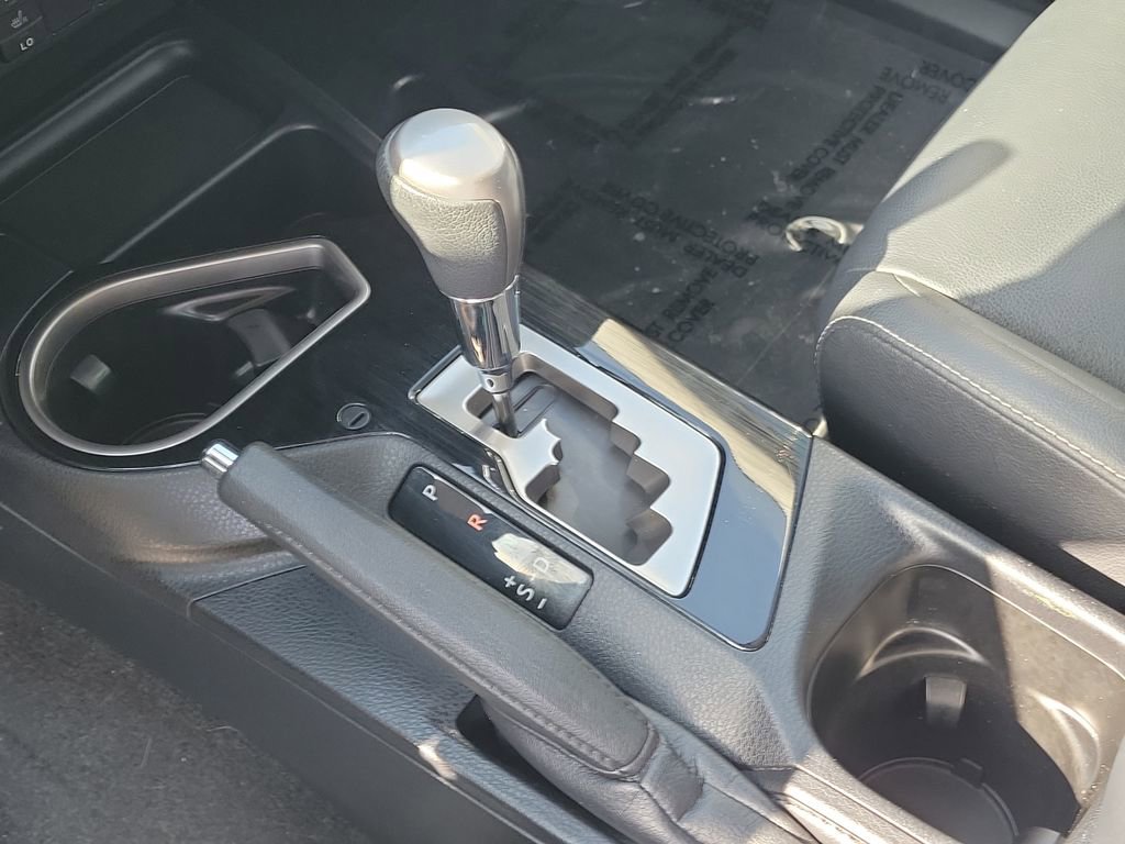 Used 2018 Toyota RAV4 Limited image 26
