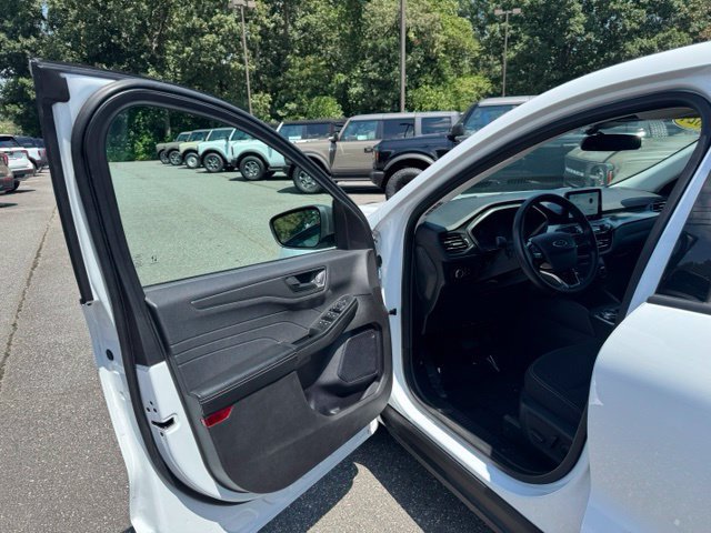 Used 2024 Ford Escape Active AWD/4WD image 12