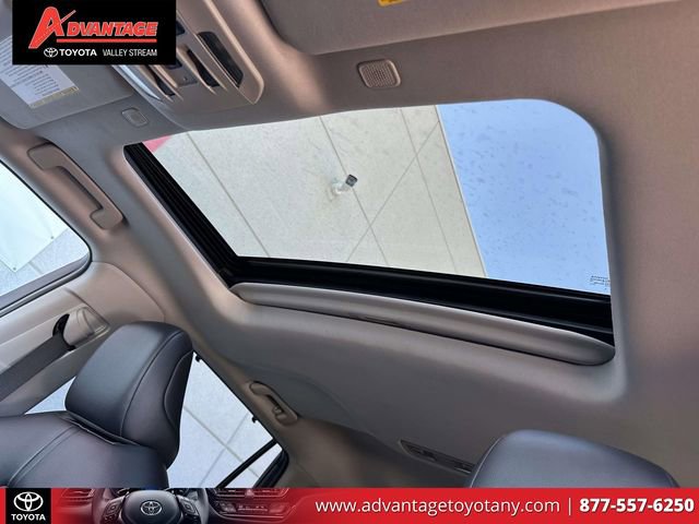 Certified 2024 Toyota Highlander XLE image 23