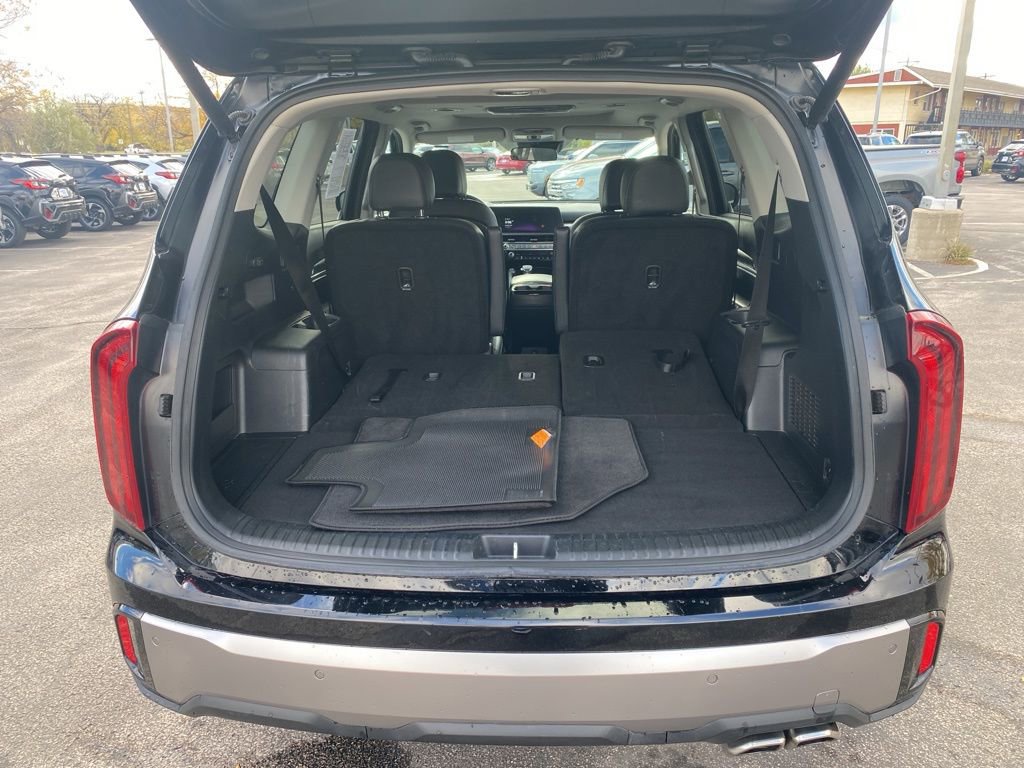 Used 2025 Kia Telluride S image 9
