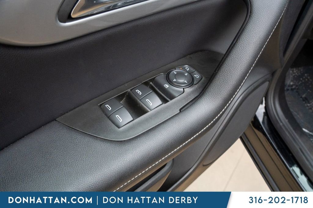 Used 2025 Chevrolet Blazer LT FWD image 16