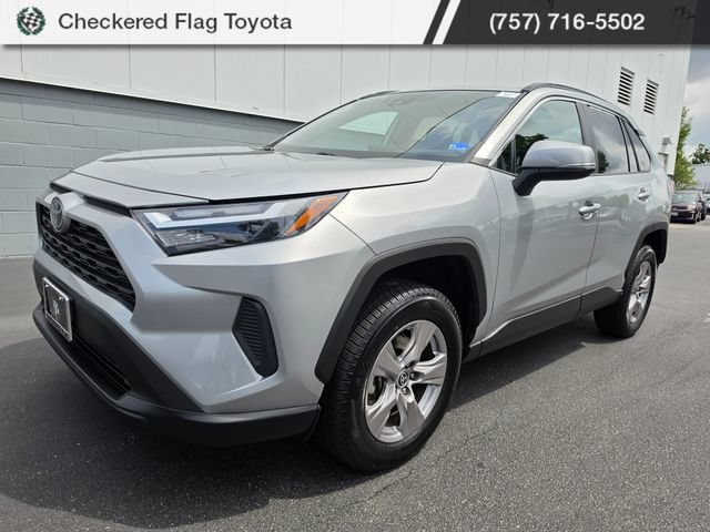 Used 2022 Toyota RAV4 XLE AWD/4WD image 1