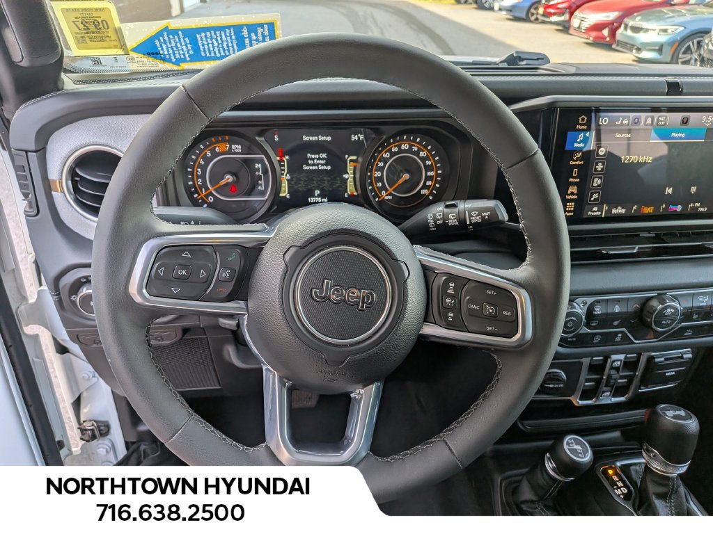 Used 2026 Jeep Wrangler Unlimited Sahara AWD/4WD image 7