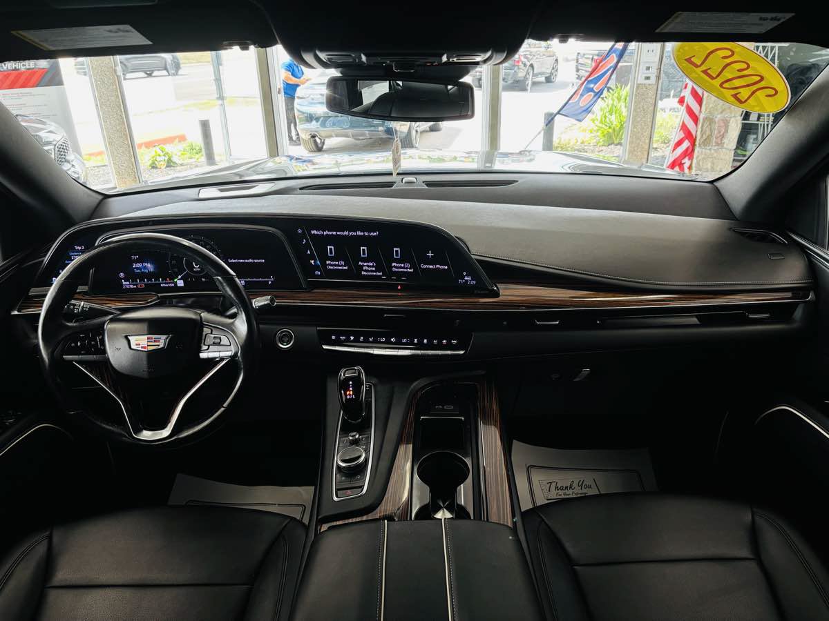 Used 2022 Cadillac Escalade Luxury AWD/4WD image 49