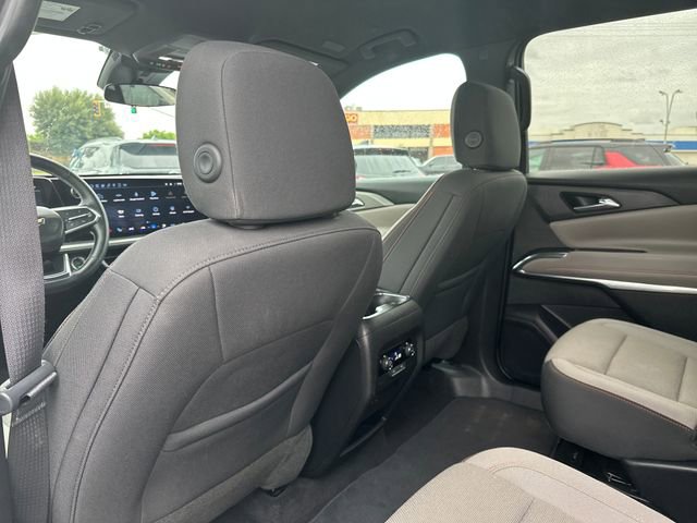 Used 2025 Chevrolet Traverse LT AWD/4WD image 24