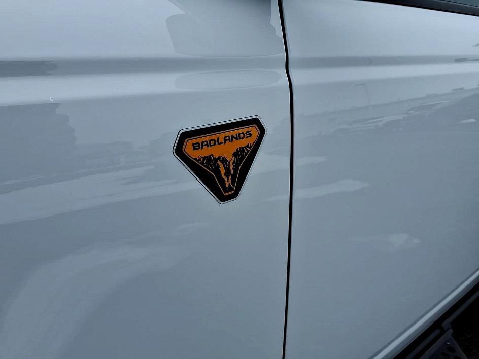 Used 2023 Ford Bronco Badlands image 11