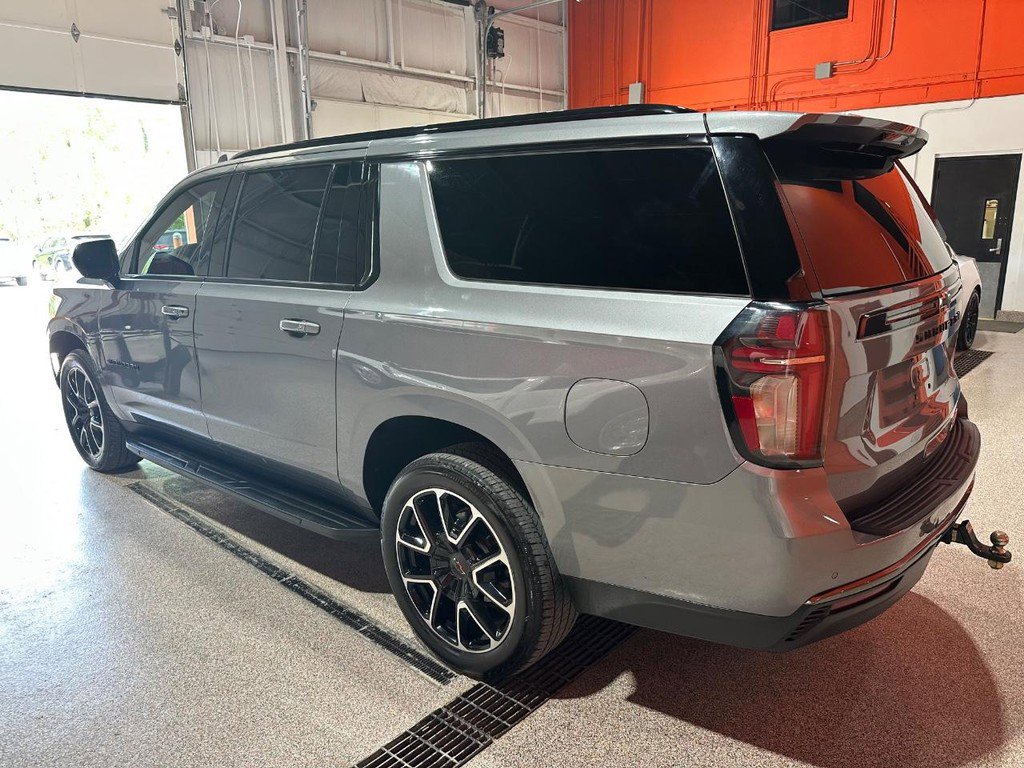 Used 2021 Chevrolet Suburban RST AWD/4WD image 5