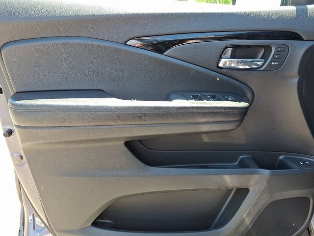 Used 2016 Honda Pilot Touring image 8