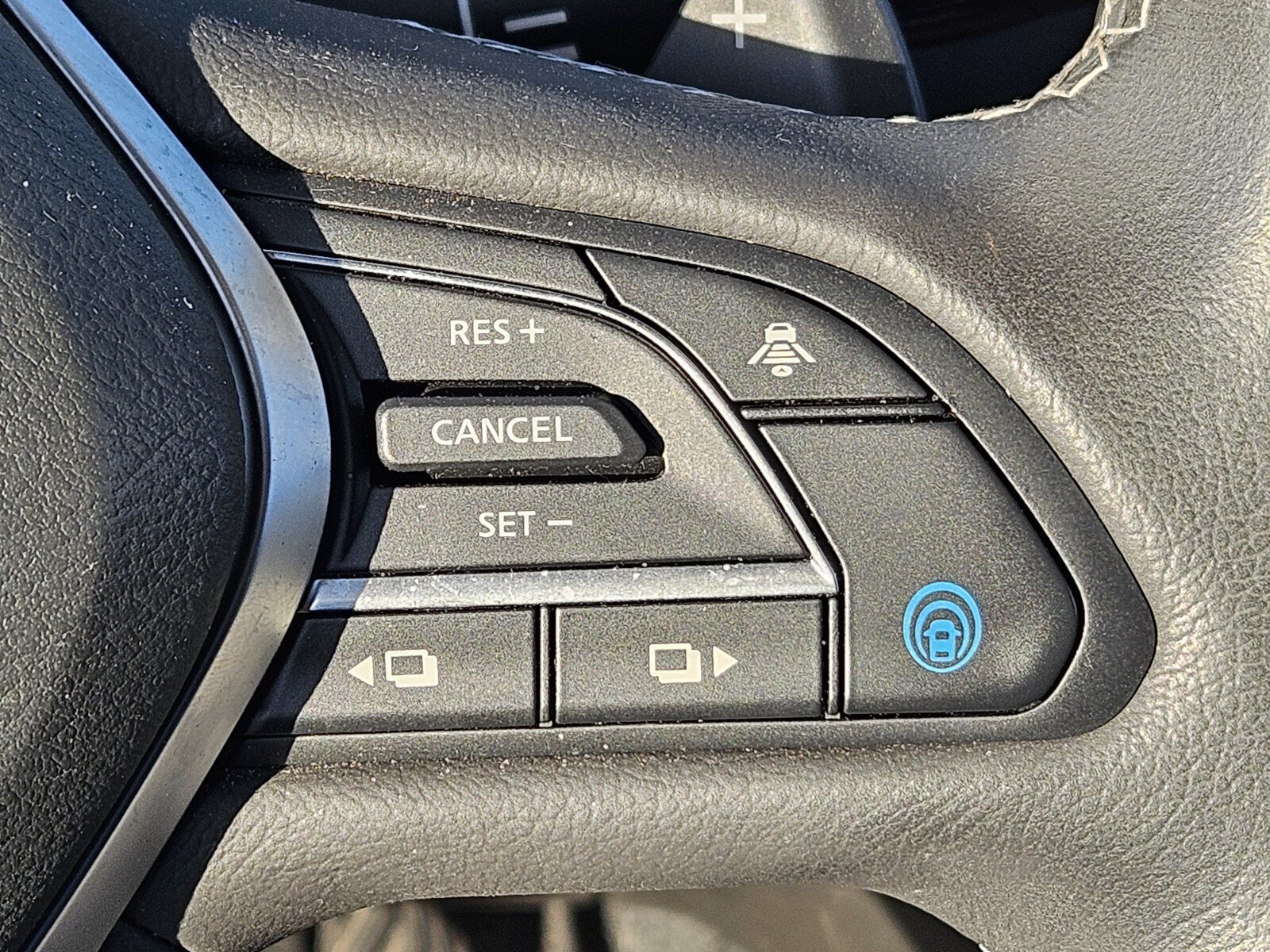 Used 2023 INFINITI QX50 Luxe FWD image 25