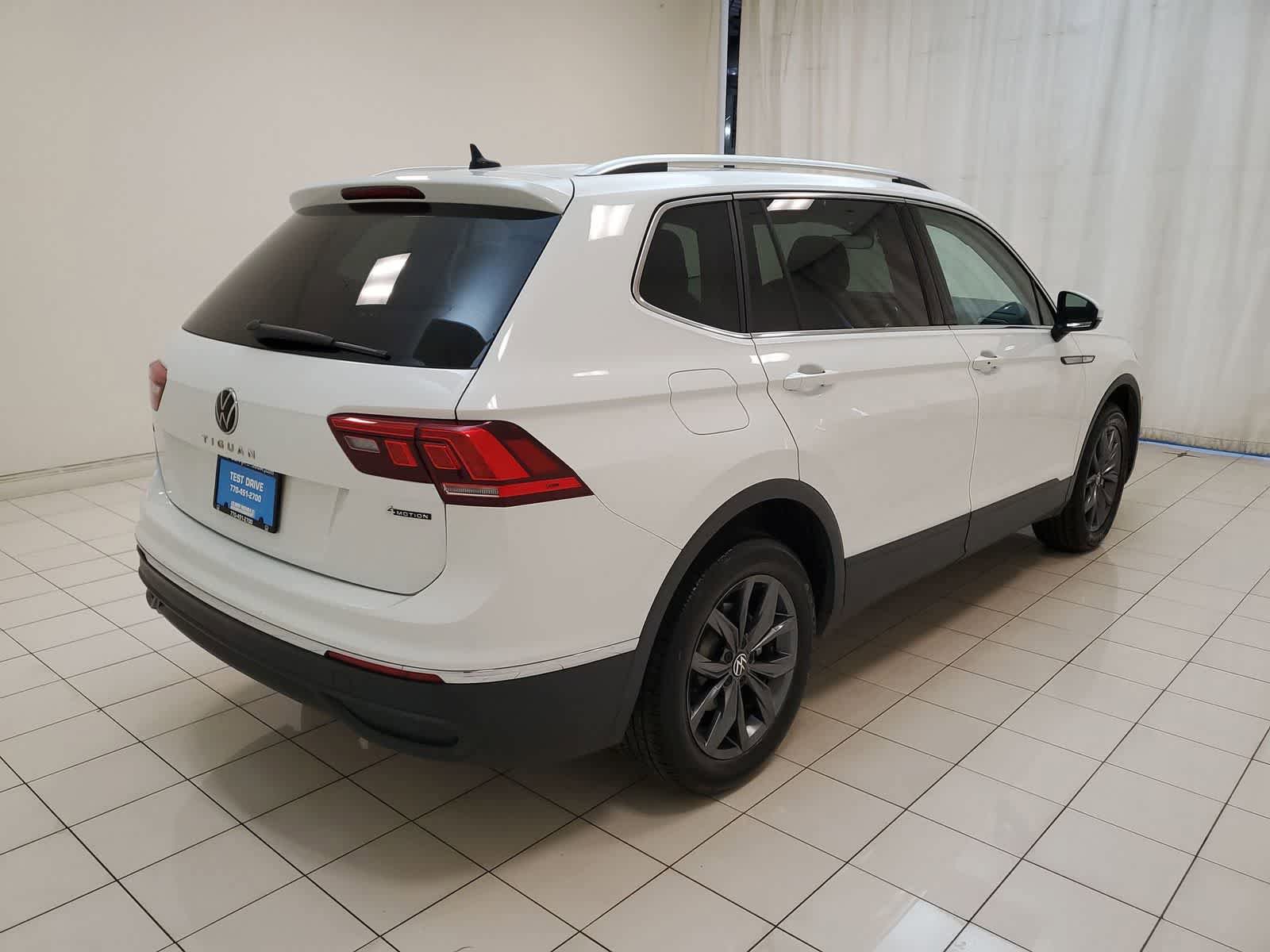 Used 2022 Volkswagen Tiguan SE AWD/4WD image 26