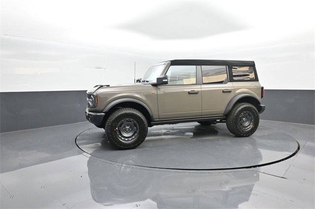 New 2025 Ford Bronco Badlands image 4