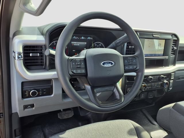 New 2025 Ford F250 XL w/ 360-Degree Camera Package RWD image 9