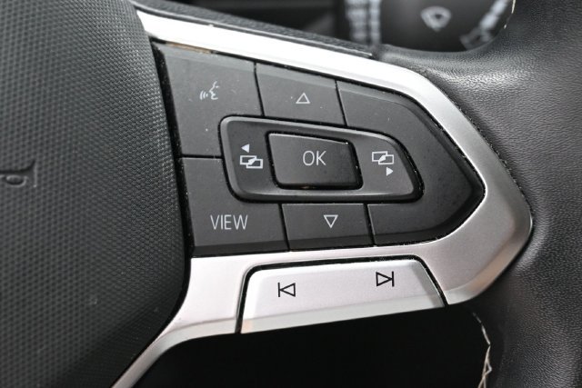 Used 2023 Volkswagen Tiguan SE FWD image 18