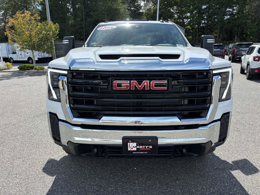 Used 2025 GMC Sierra 3500 Pro w/ Convenience Package AWD/4WD image 9