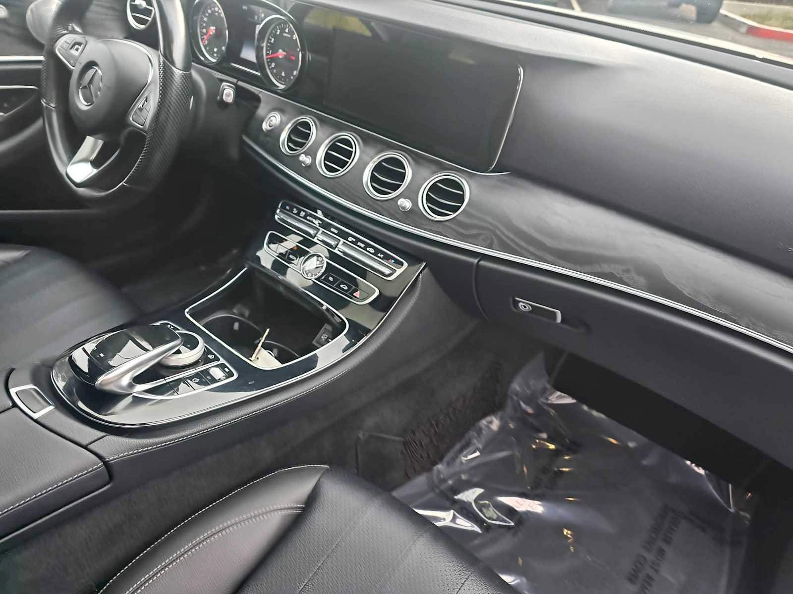 Used 2017 Mercedes-Benz E 300 image 12