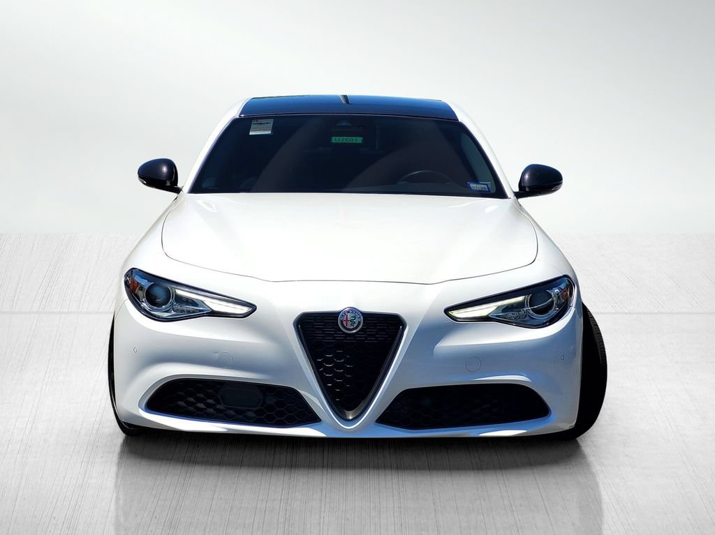 Used 2021 Alfa Romeo Giulia Sprint w/ Nero Edizione AWD/4WD image 2