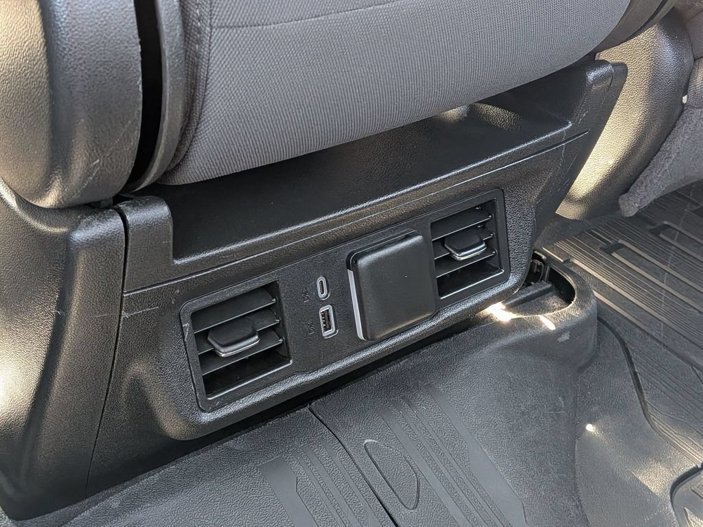 Used 2024 GMC Sierra 1500 Elevation w/ LPO, Elevation Black Package AWD/4WD image 19