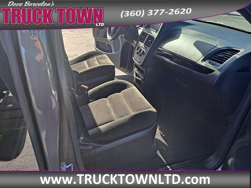 Used 2016 Dodge Grand Caravan SE image 16