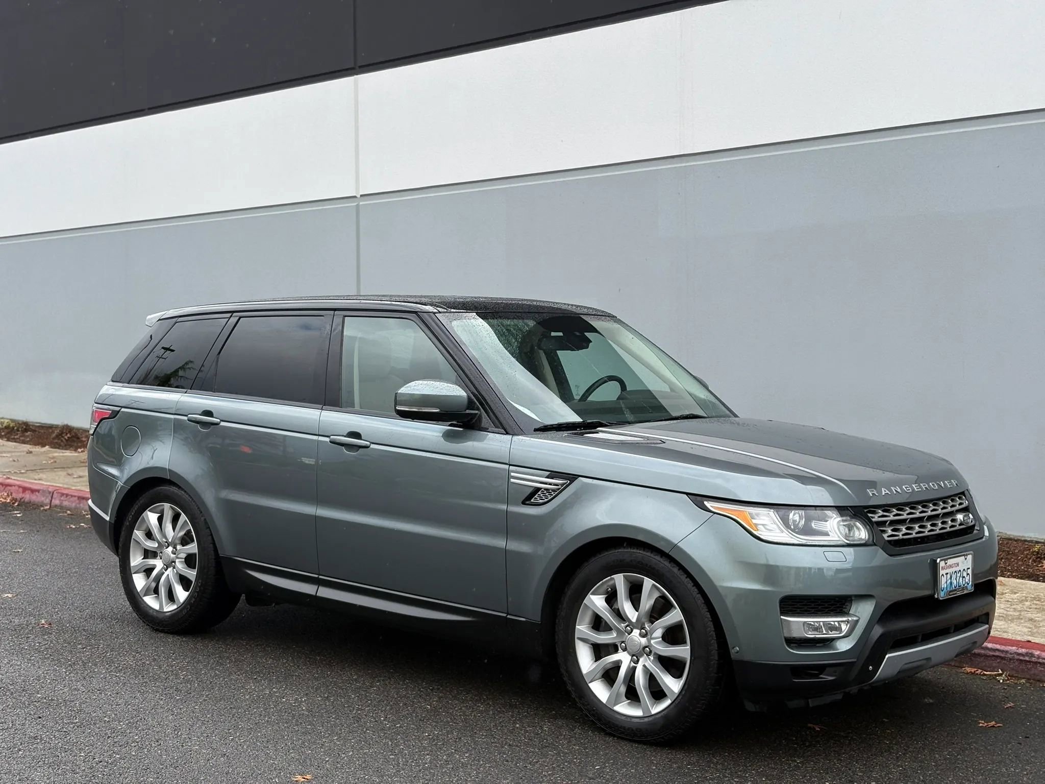Used 2014 Land Rover Range Rover Sport Supercharged image 8