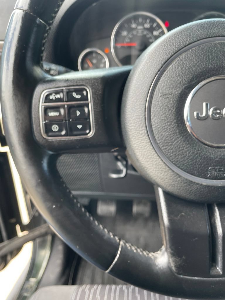 Used 2012 Jeep Wrangler Unlimited Sport AWD/4WD image 15