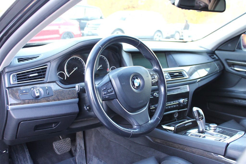 Used 2012 BMW 750Li image 16