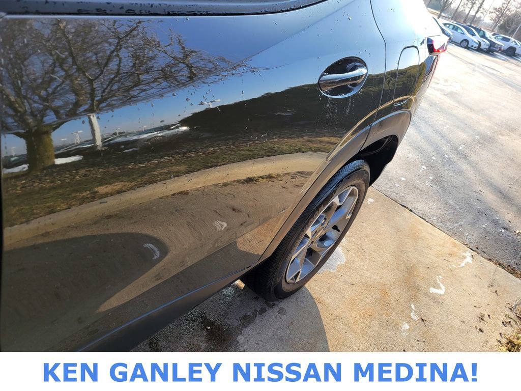 Used 2024 Chevrolet Trax LT image 12