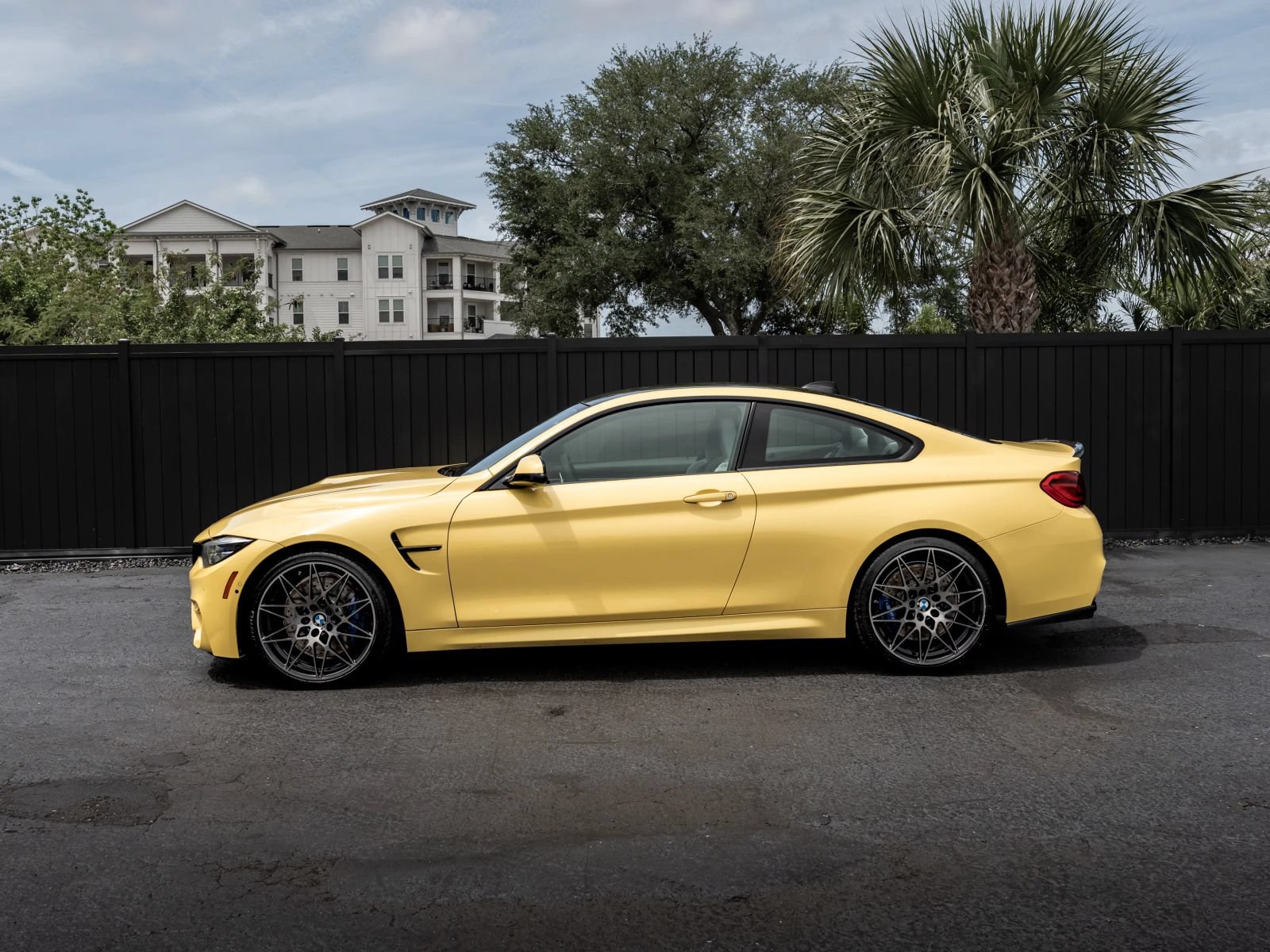 Used 2019 BMW M4 Coupe w/ Competition Package RWD image 7
