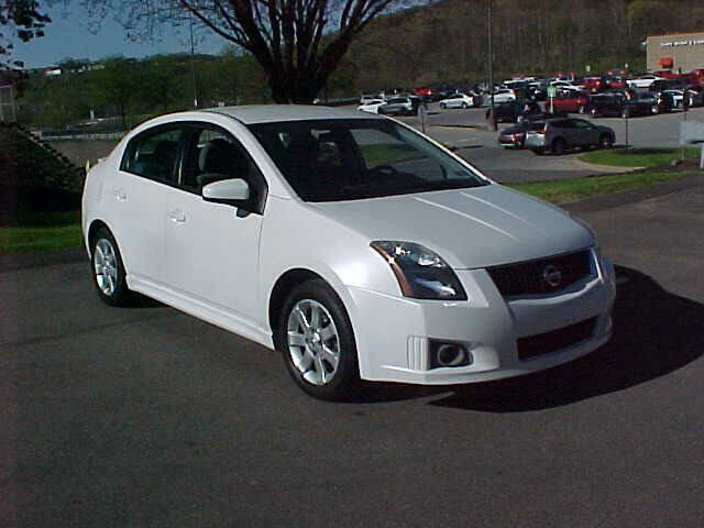 Used 2010 Nissan Sentra 2.0 SR image 2