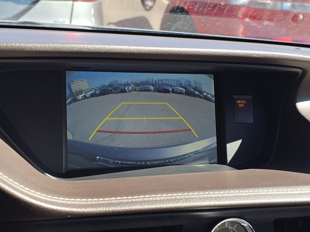 Used 2016 Lexus ES 350 w/ Ultra Luxury Package image 6