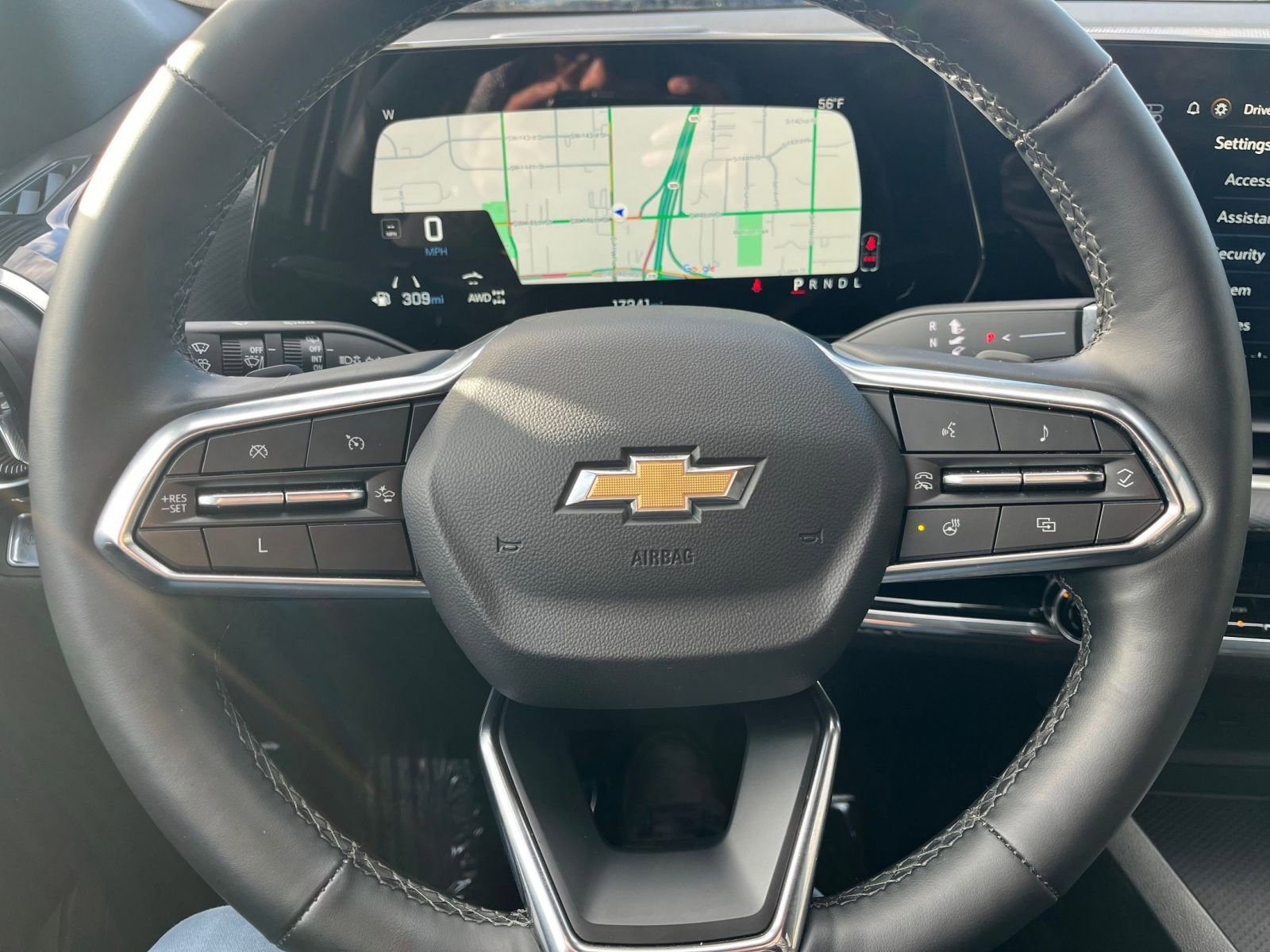 Used 2025 Chevrolet Equinox LT image 28