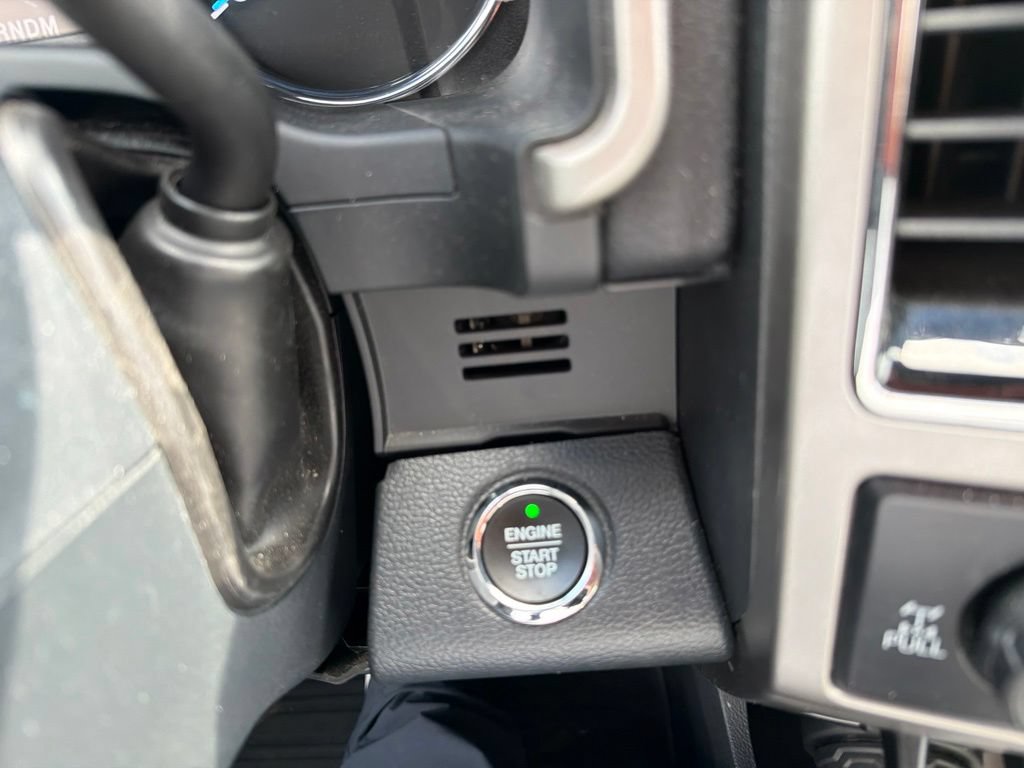 Used 2022 Ford F350 Lariat w/ Black Appearance Package AWD/4WD image 10