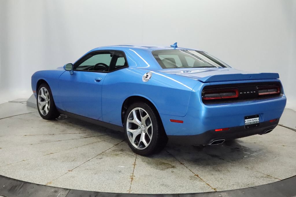 Used 2016 Dodge Challenger SXT Plus image 3