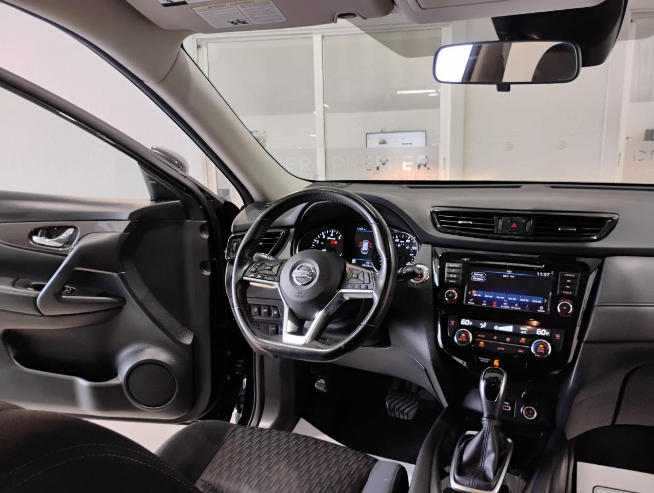 Used 2019 Nissan Rogue SV FWD image 36