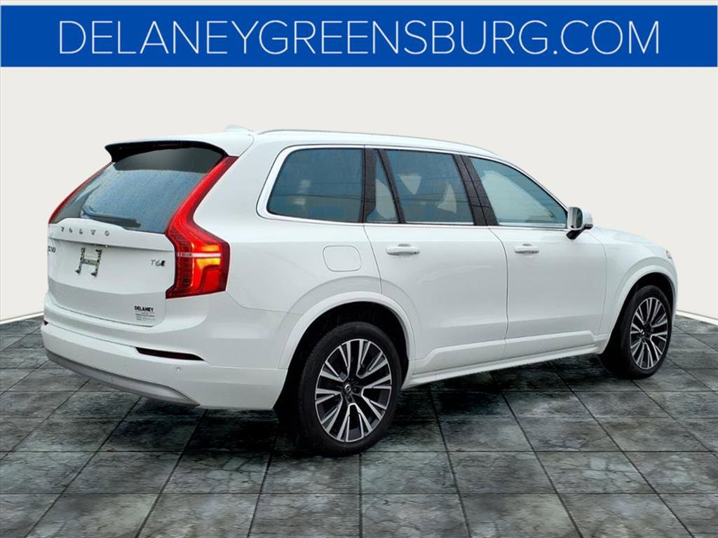 Used 2022 Volvo XC90 T6 Momentum image 3