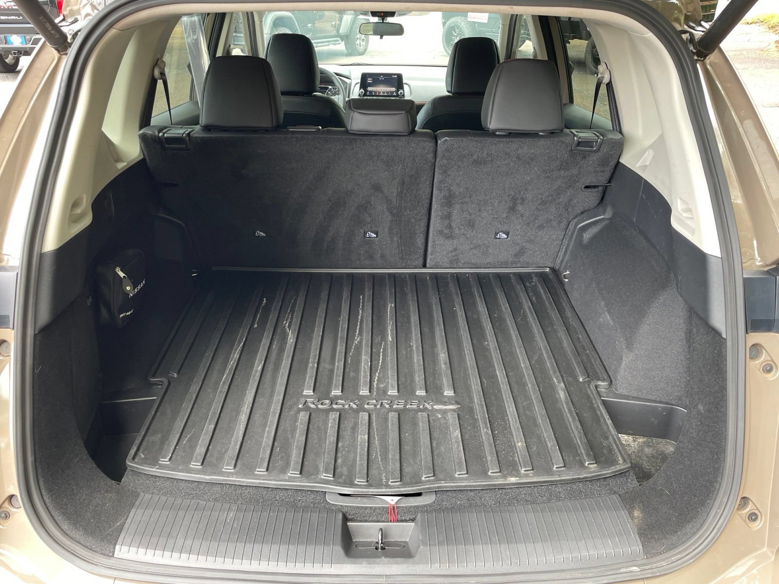 Used 2025 Nissan Rogue SV AWD/4WD image 40