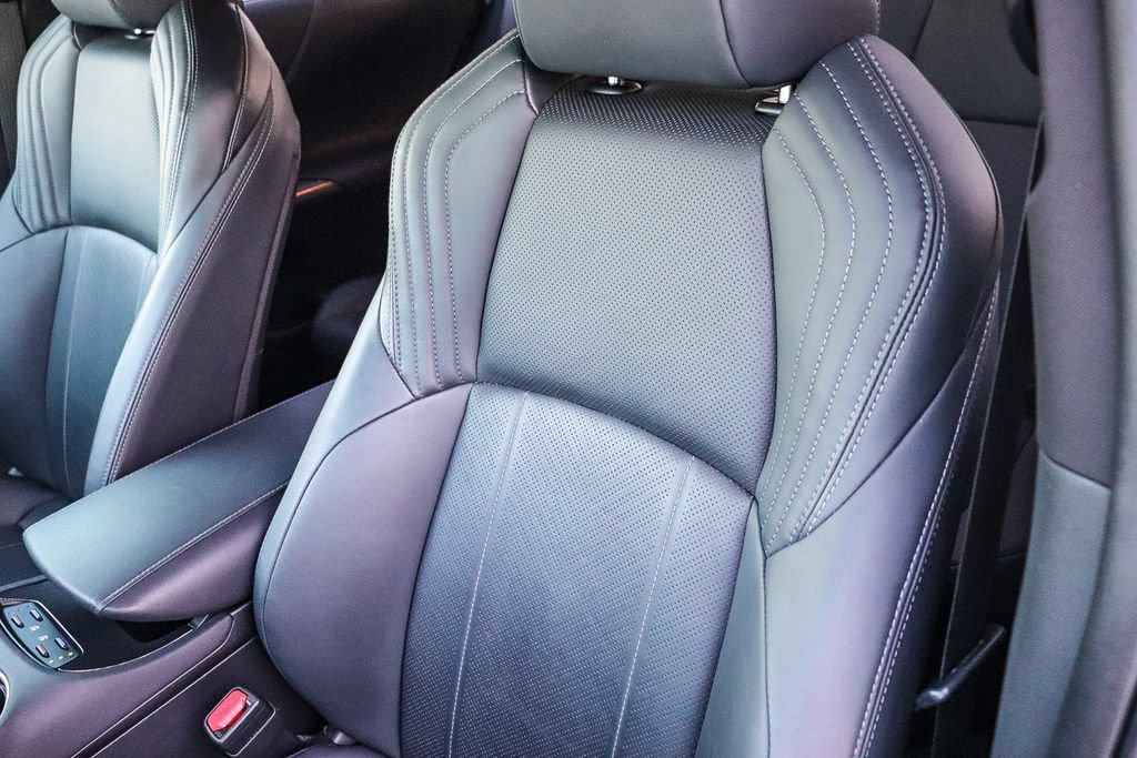 Used 2022 Toyota Venza Limited AWD/4WD image 28