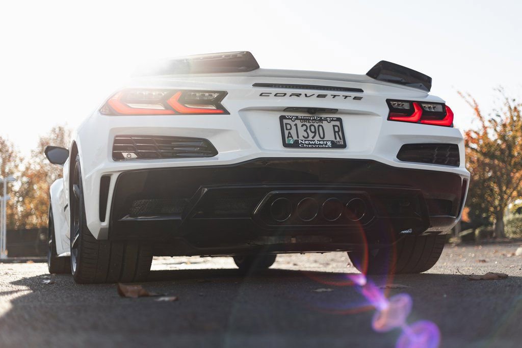 Used 2024 Chevrolet Corvette Z06 w/ Stealth Interior Trim Package image 30