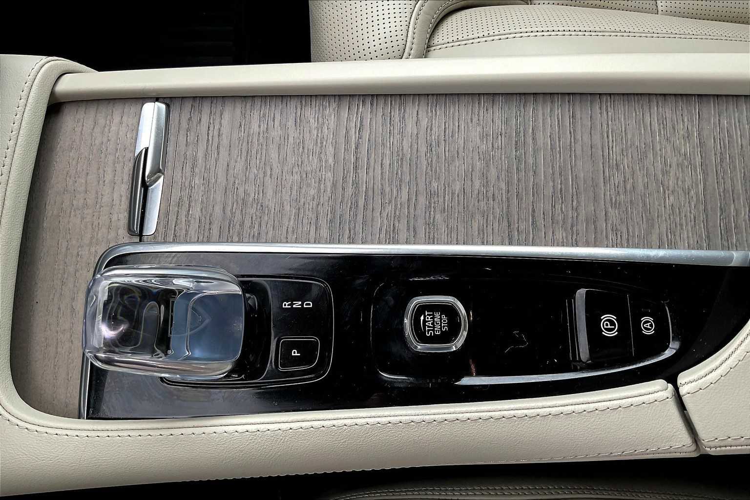 Used 2022 Volvo XC90 T8 Inscription image 20