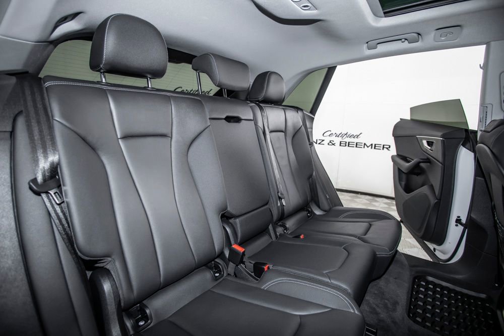 Used 2023 Audi Q8 Premium AWD/4WD image 19