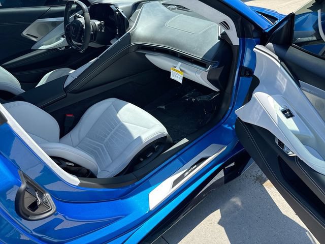 Used 2025 Chevrolet Corvette Z06 RWD image 28