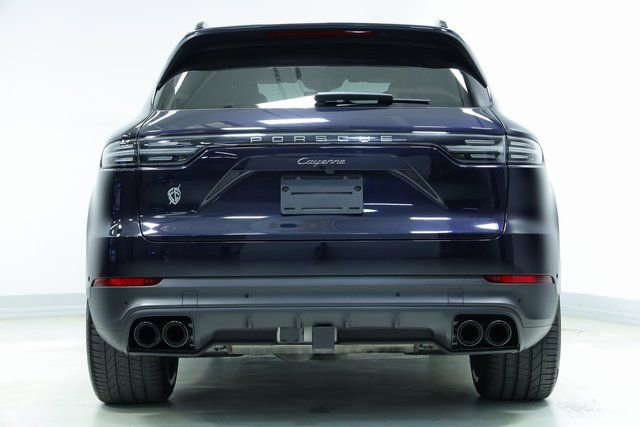 Used 2022 Porsche Cayenne Platinum Edition image 7