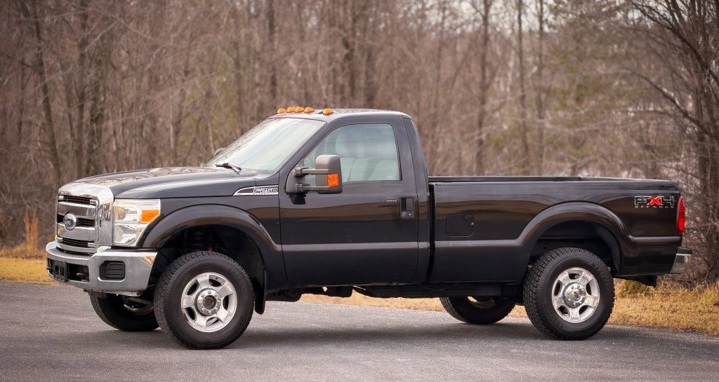 Used 2011 Ford F250 XLT w/ XLT Interior Pkg image 5
