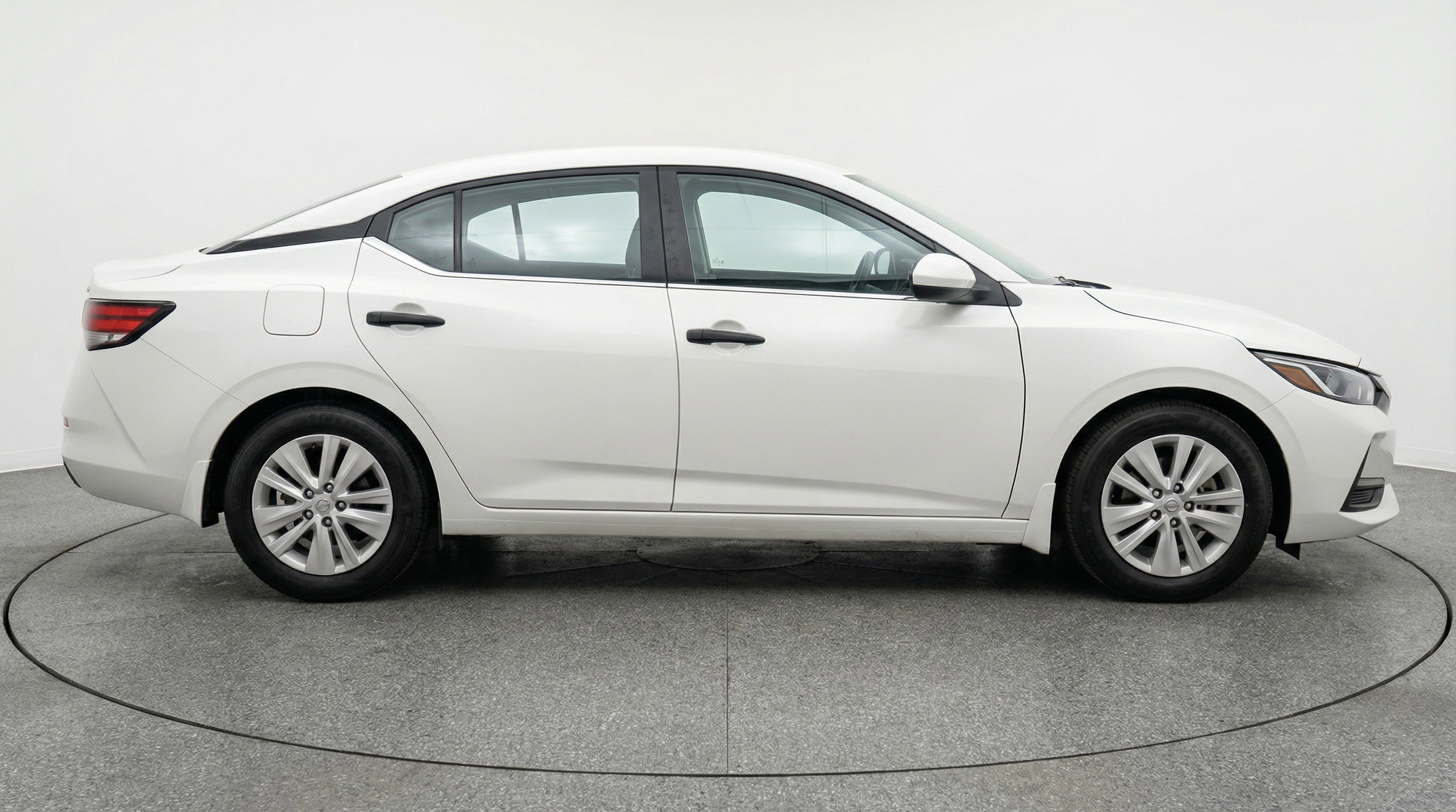 Used 2025 Nissan Sentra S image 11