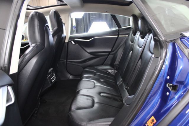 Used 2015 Tesla Model S 70D AWD/4WD image 22