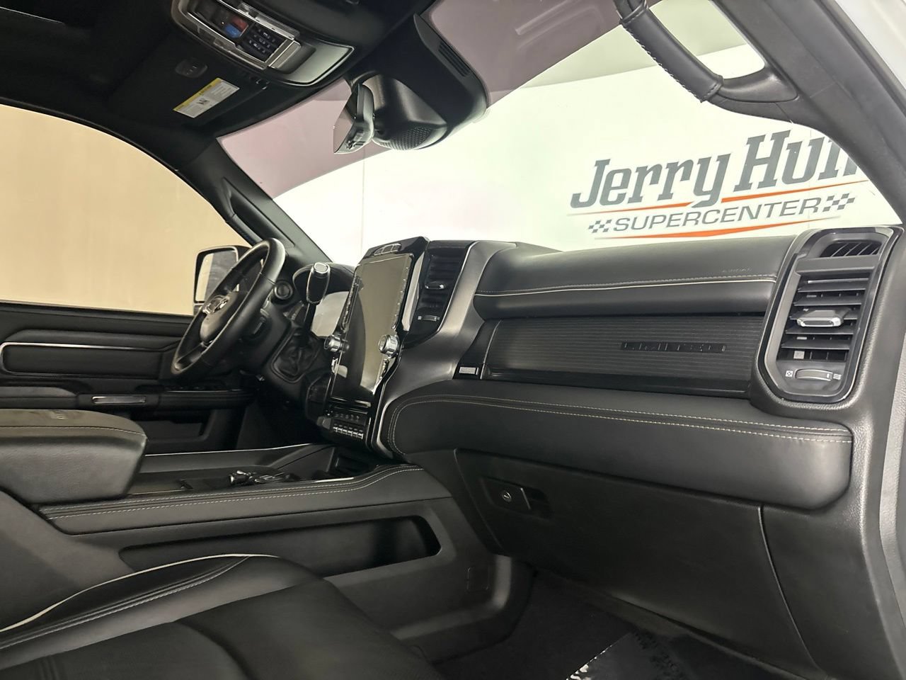 Used 2024 RAM 2500 Limited AWD/4WD image 30