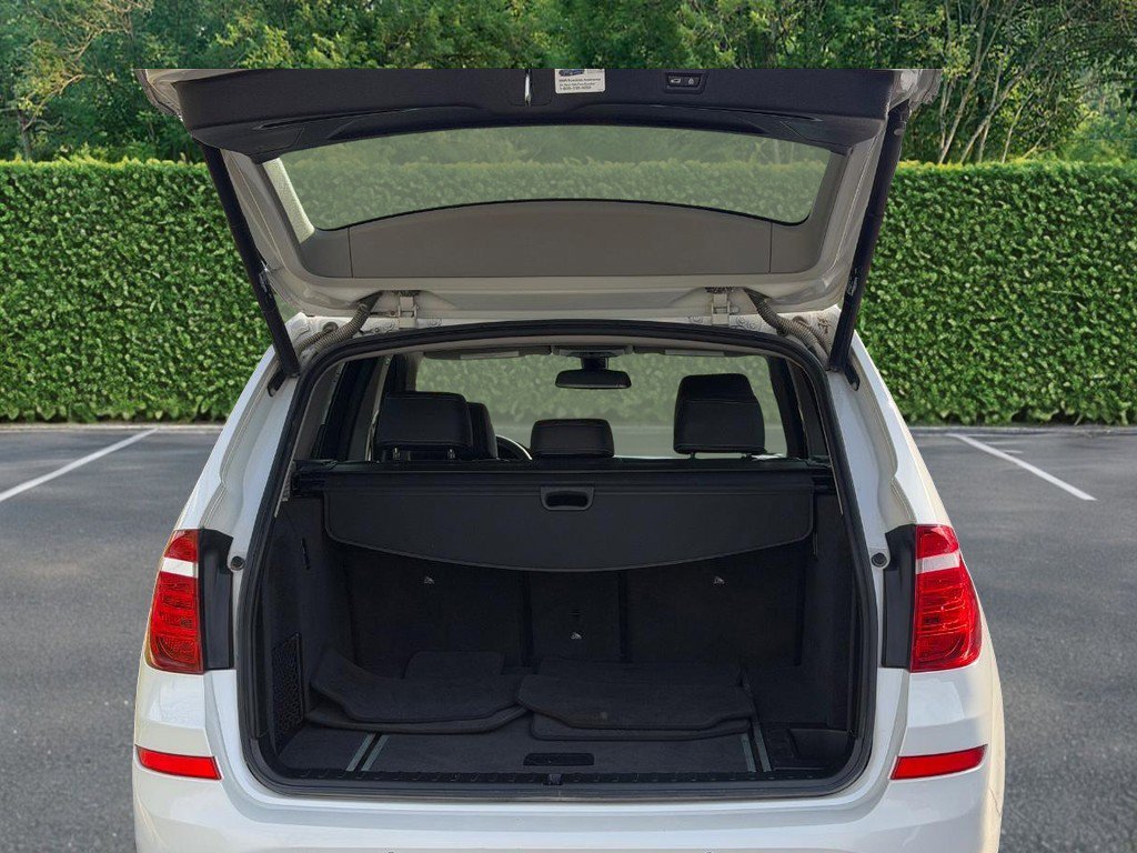 Used 2017 BMW X3 xDrive28i image 4