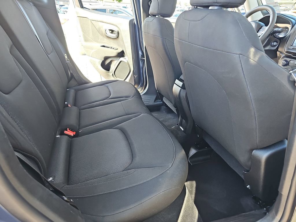 Used 2021 Jeep Renegade Sport w/ Sport Appearance Group image 11